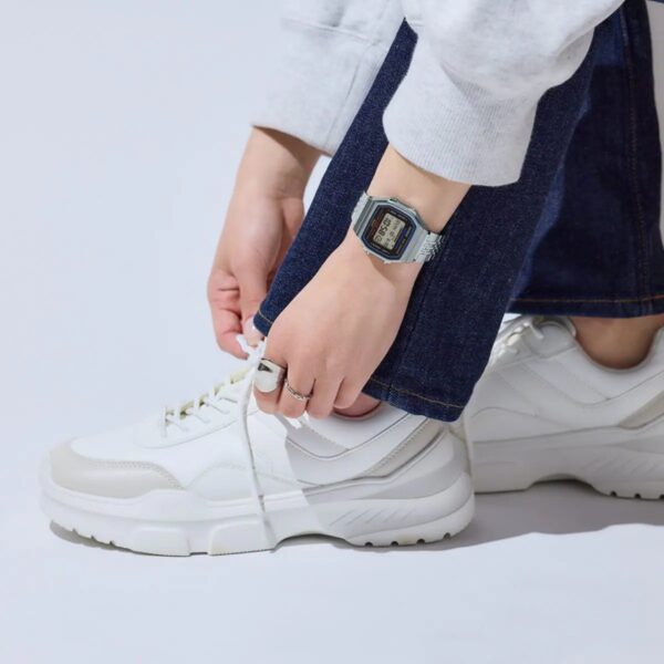 CLASSIC VINTAGE - Image 4